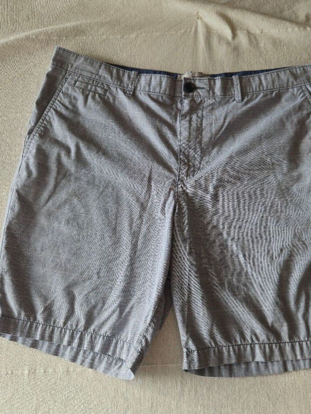Original Penguin by Munsingwear Men's Gray Striped Shorts Size 32